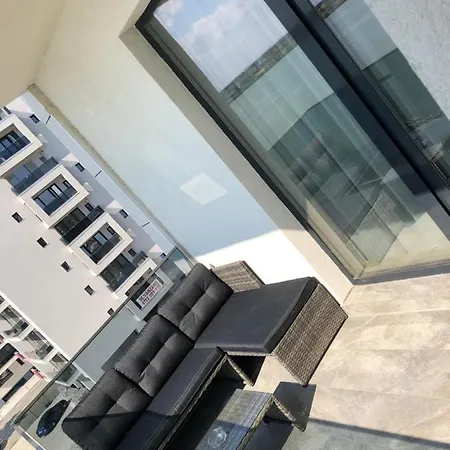 아파트 Nataly Building 마마이아