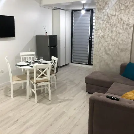 아파트 Nataly Building